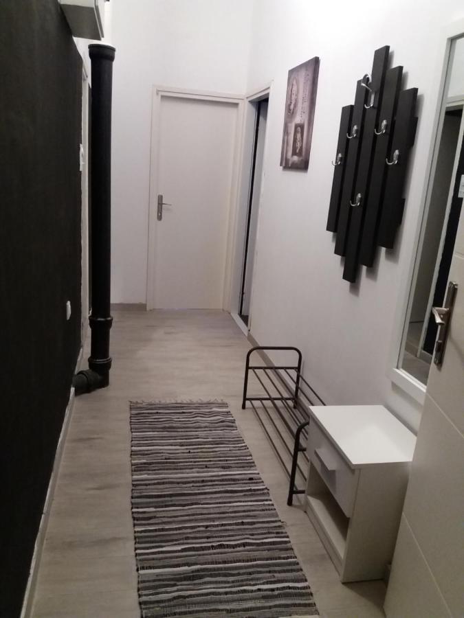 Bianco Nero Apartment Nis