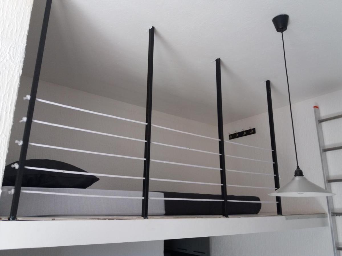 Apartment Bianco Nero Nis